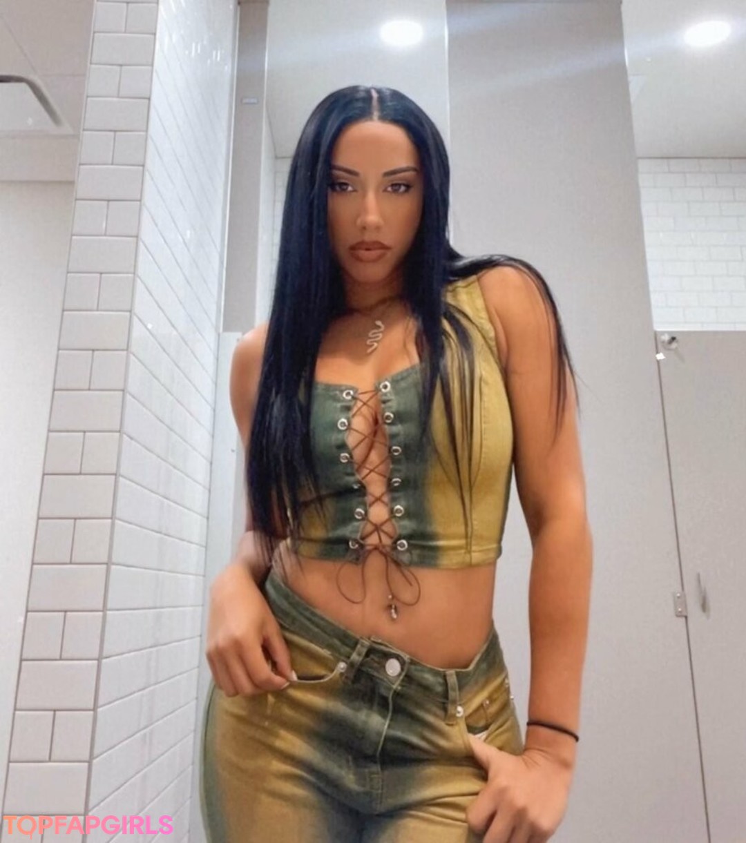 Foto desnuda filtrada de OnlyFans de Leila Grey #452 Foto desnuda filtrada de OnlyFans de Leila Grey #452