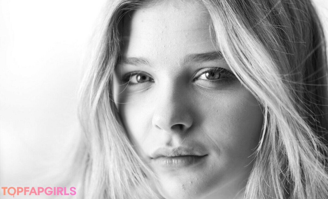 Foto desnuda filtrada de OnlyFans de Chloe Grace Moretz #107 Foto desnuda filtrada de OnlyFans de Chloe Grace Moretz #107
