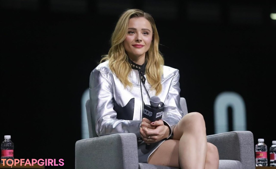 Foto desnuda filtrada de OnlyFans de Chloe Grace Moretz #359 Foto desnuda filtrada de OnlyFans de Chloe Grace Moretz #359