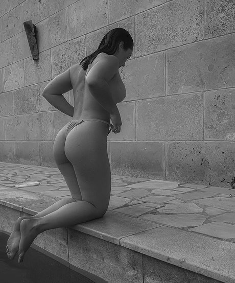 Foto desnuda filtrada de OnlyFans de Sweetnzaza