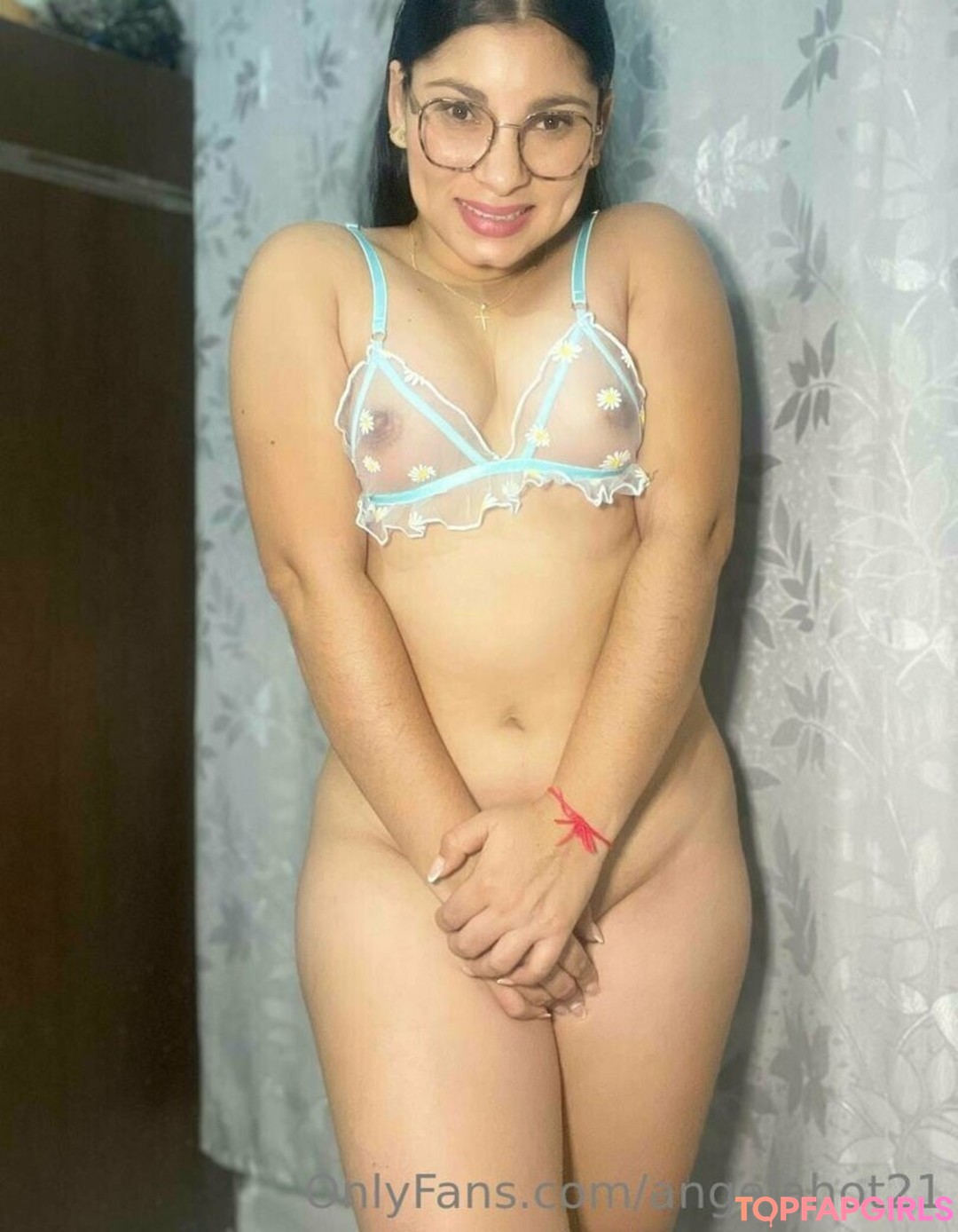 Foto desnuda filtrada de OnlyFans de Angelahot21 #194 Foto desnuda filtrada de OnlyFans de Angelahot21 #194