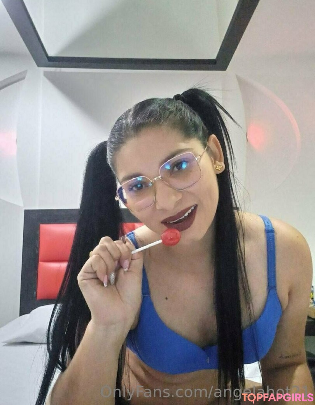 Foto desnuda filtrada de OnlyFans de Angelahot21 #273 Foto desnuda filtrada de OnlyFans de Angelahot21 #273