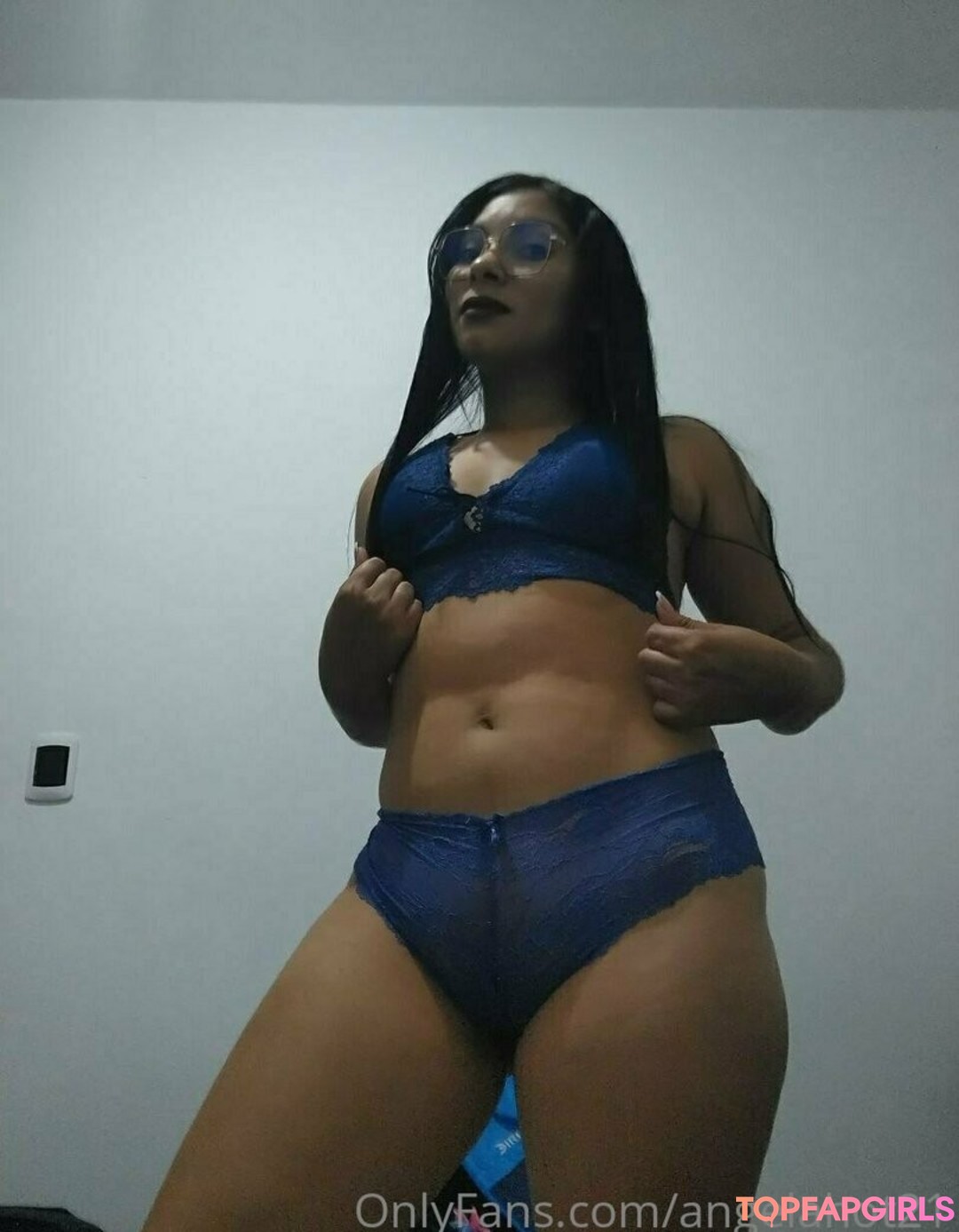 Foto desnuda filtrada de OnlyFans de Angelahot21 #372 Foto desnuda filtrada de OnlyFans de Angelahot21 #372