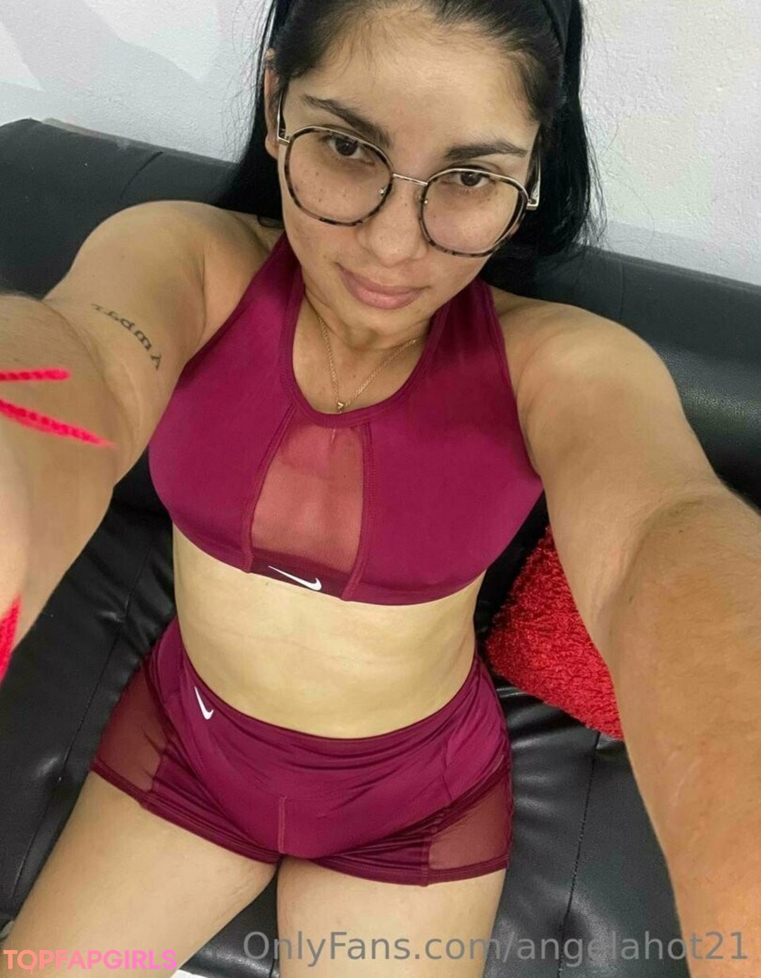 Foto desnuda filtrada de OnlyFans de Angelahot21 #405 Foto desnuda filtrada de OnlyFans de Angelahot21 #405