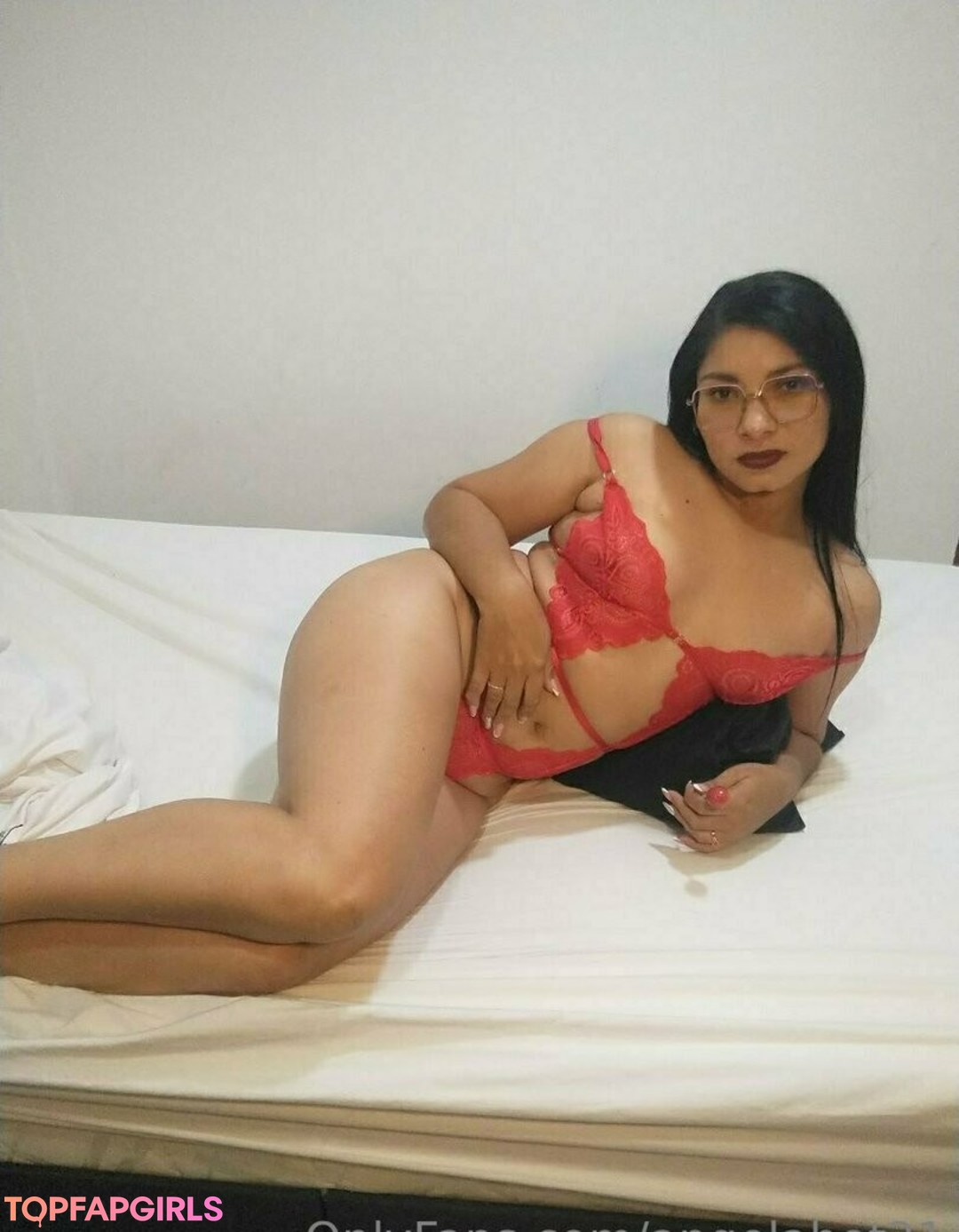 Foto desnuda filtrada de OnlyFans de Angelahot21 #52 Foto desnuda filtrada de OnlyFans de Angelahot21 #52