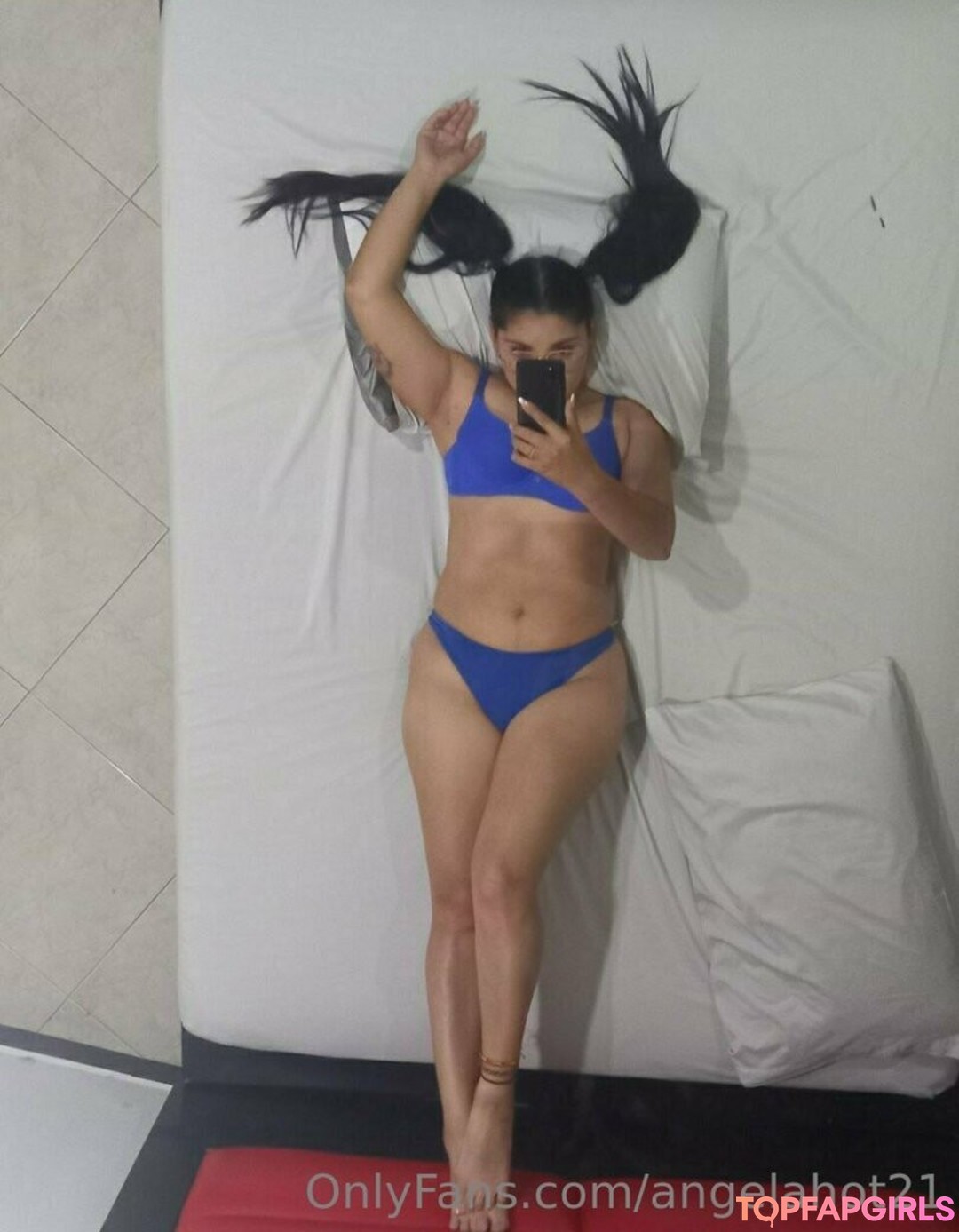 Foto desnuda filtrada de OnlyFans de Angelahot21 #53 Foto desnuda filtrada de OnlyFans de Angelahot21 #53