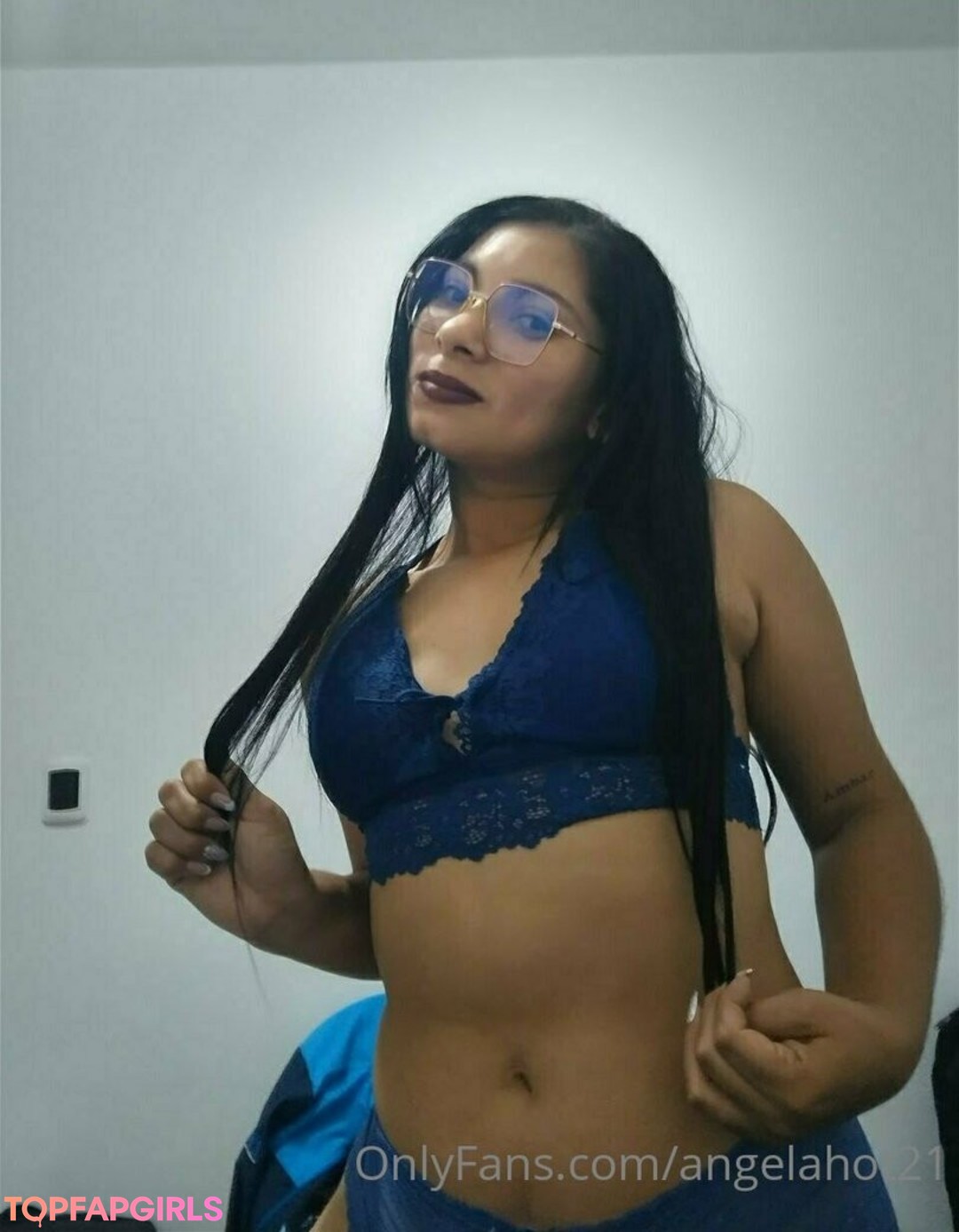 Foto desnuda filtrada de OnlyFans de Angelahot21 #96 Foto desnuda filtrada de OnlyFans de Angelahot21 #96