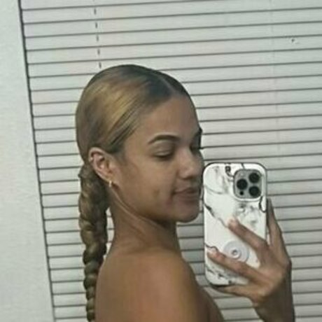 Foto desnuda filtrada de OnlyFans de Superdome