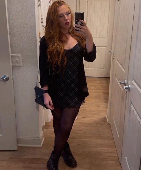 Foto desnuda filtrada de OnlyFans de Isla Dawn