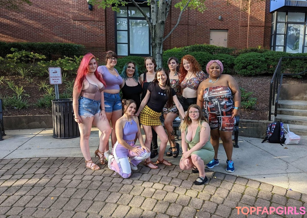 Foto desnuda filtrada de OnlyFans de Zhaddie Grey #146 Foto desnuda filtrada de OnlyFans de Zhaddie Grey #146