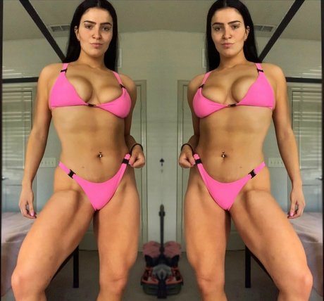 Steph De Lander