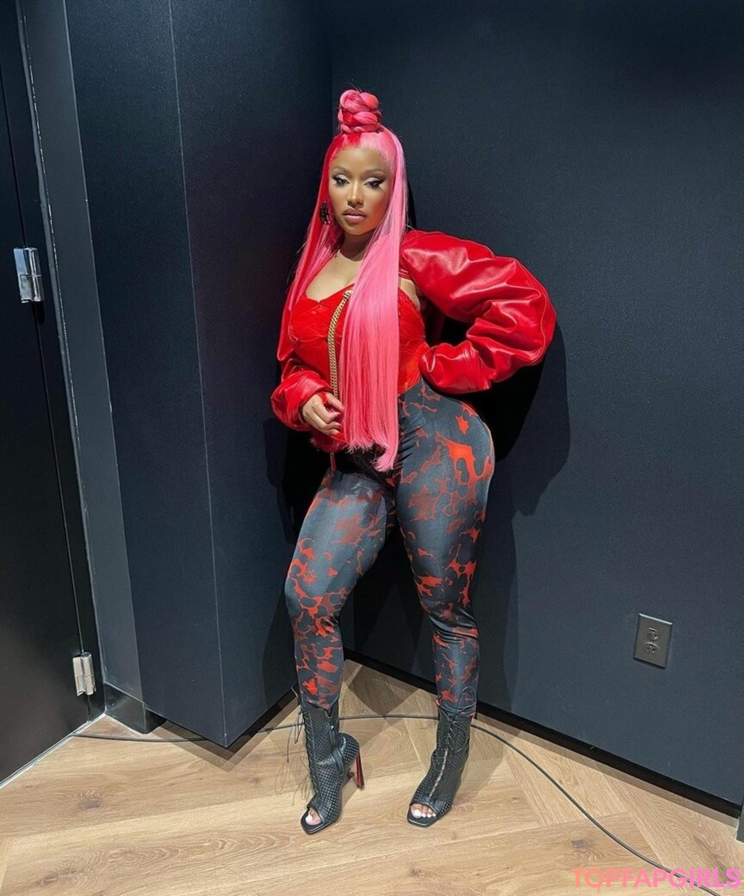 Foto desnuda filtrada de OnlyFans de Nicki Minaj #324 Foto desnuda filtrada de OnlyFans de Nicki Minaj #324