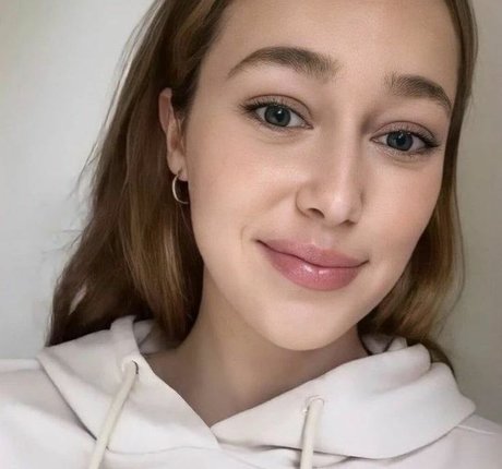 Foto desnuda filtrada de OnlyFans de Alycia Debnam Carey