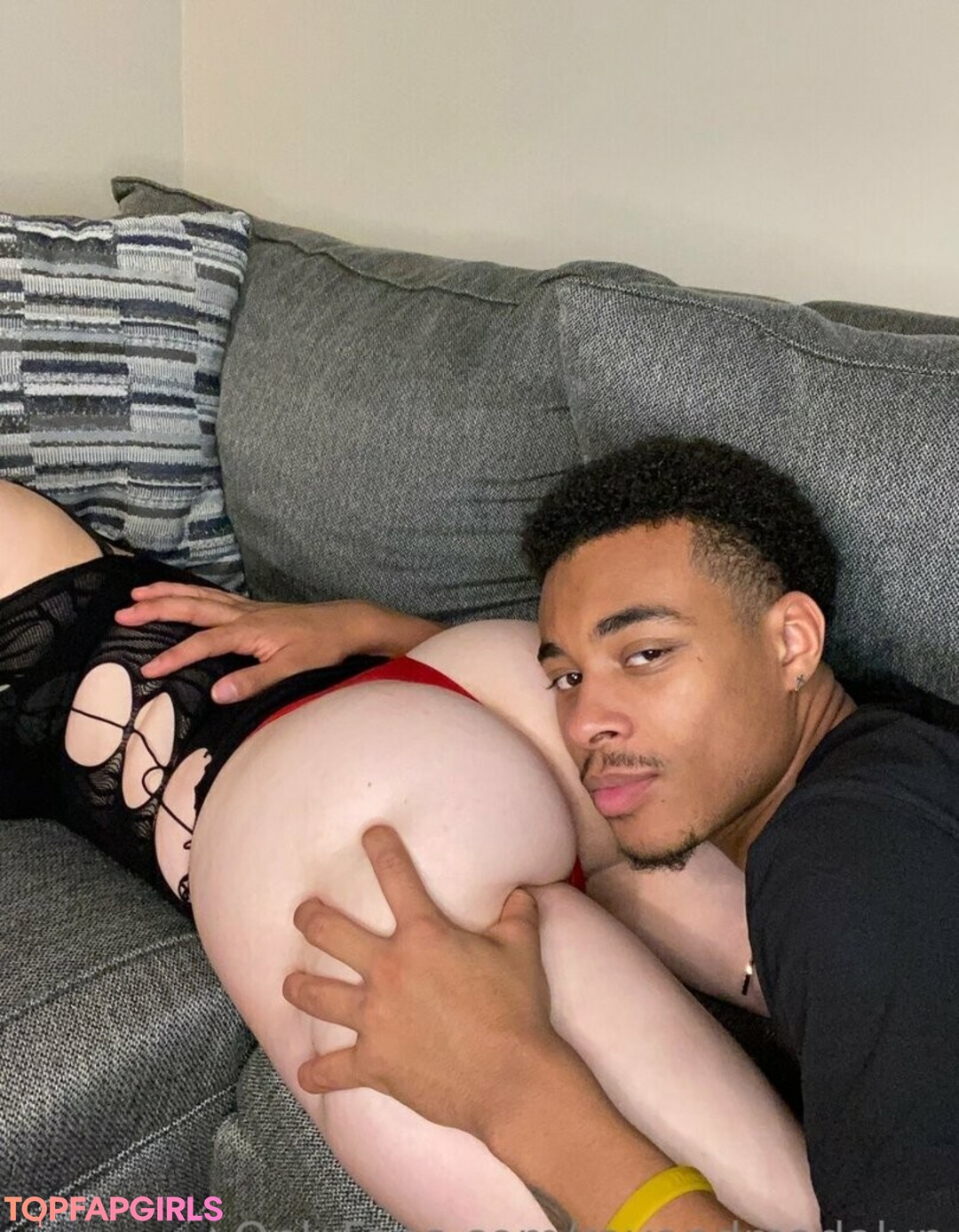 Foto desnuda filtrada de OnlyFans de Ray  Madalyn #19 Foto desnuda filtrada de OnlyFans de Ray  Madalyn #19