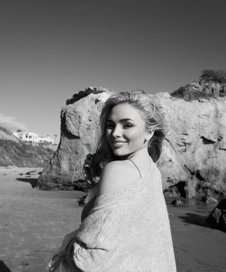 Natalie Alyn Lind
