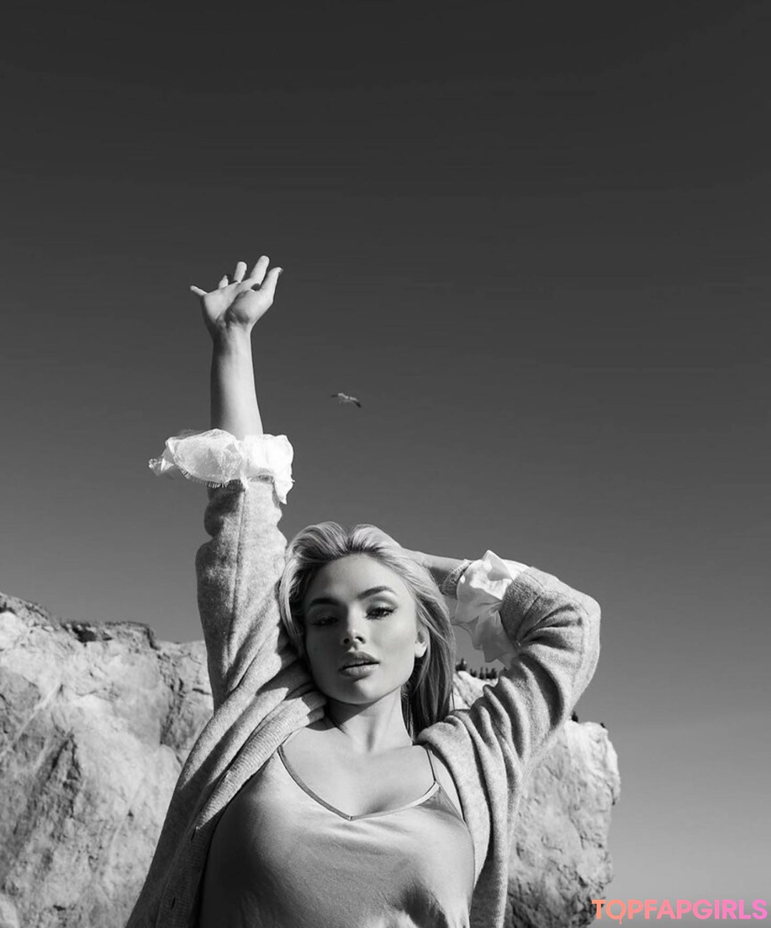 Foto desnuda filtrada de OnlyFans de Natalie Alyn Lind #235 Foto desnuda filtrada de OnlyFans de Natalie Alyn Lind #235