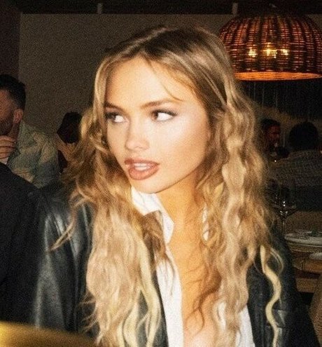 Natalie Alyn Lind