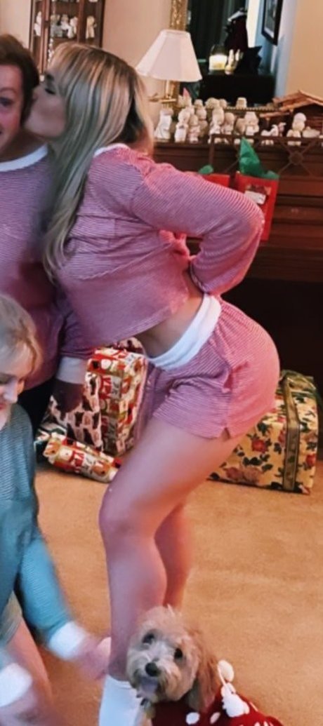 Natalie Alyn Lind