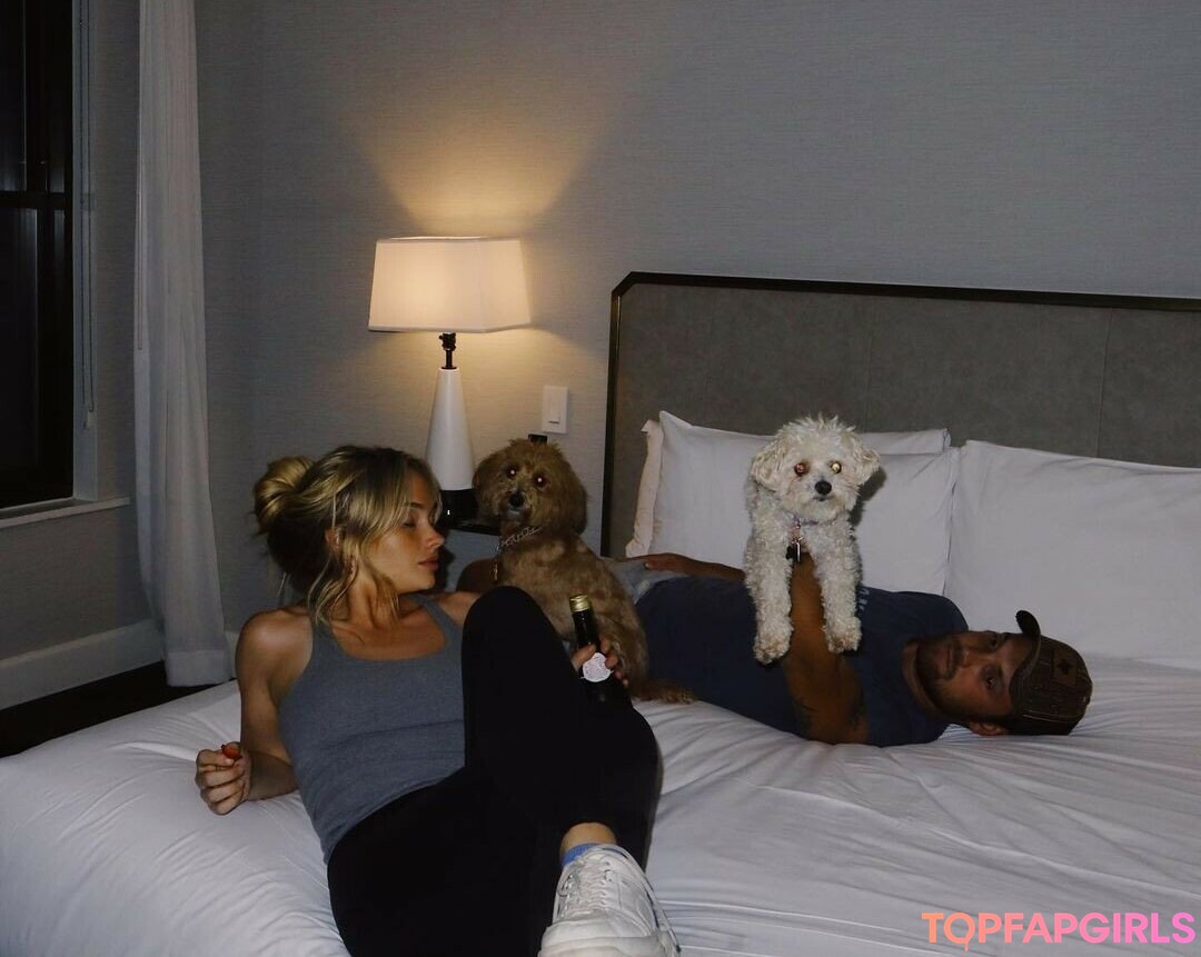 Foto desnuda filtrada de OnlyFans de Natalie Alyn Lind #343 Foto desnuda filtrada de OnlyFans de Natalie Alyn Lind #343