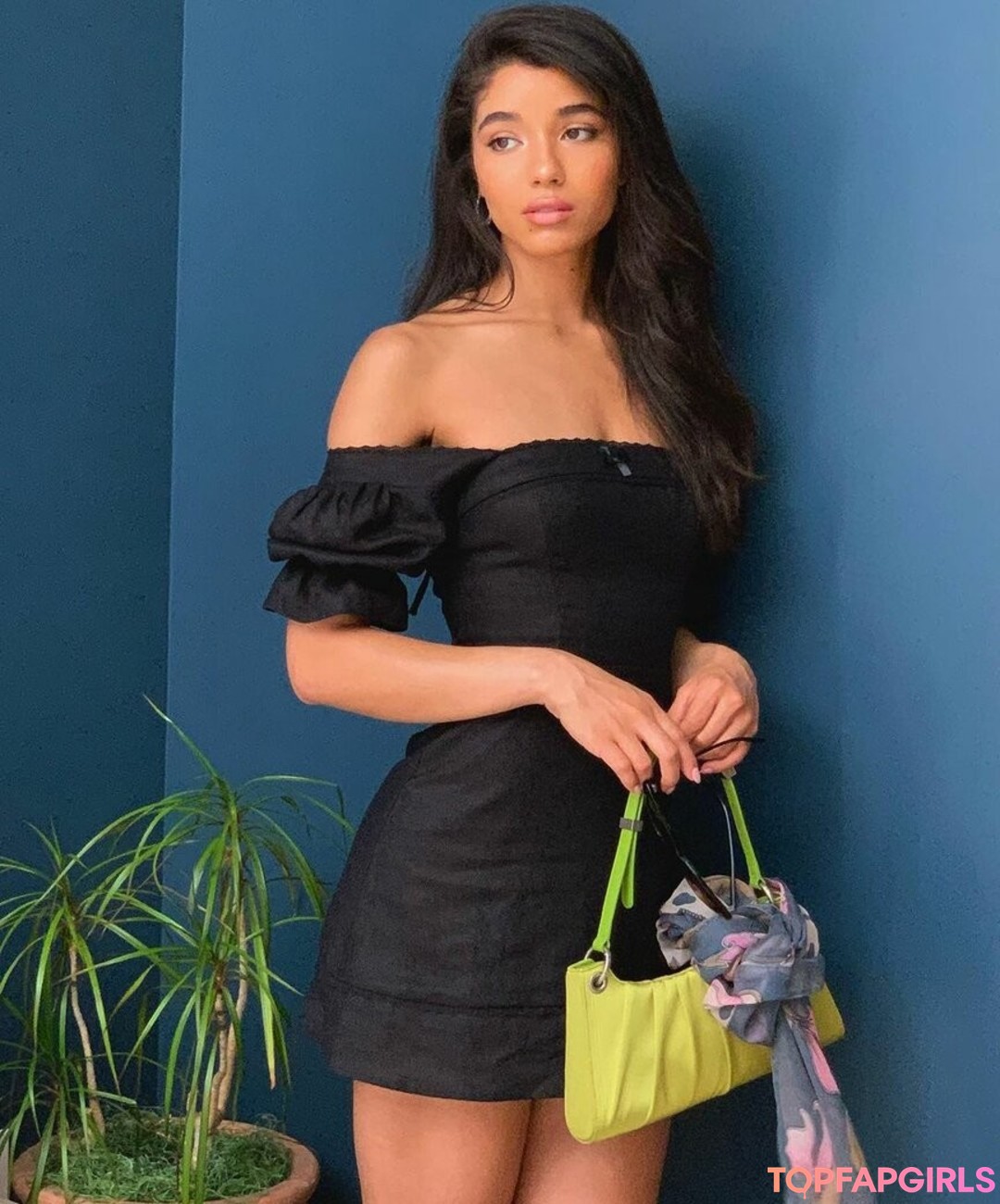 Foto desnuda filtrada de OnlyFans de Yovanna Ventura #426 Foto desnuda filtrada de OnlyFans de Yovanna Ventura #426