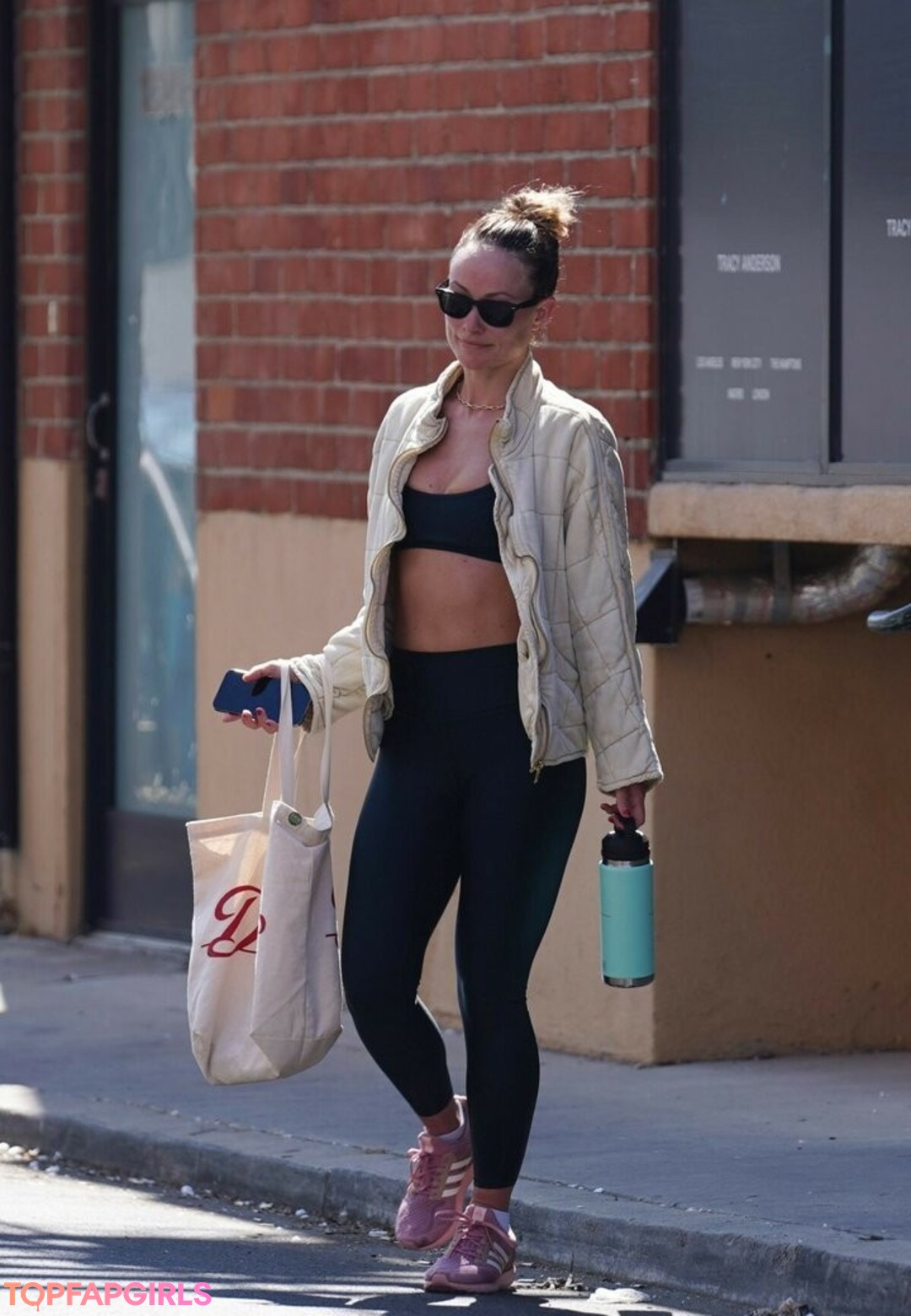 Foto desnuda filtrada de OnlyFans de Olivia Wilde #683 Foto desnuda filtrada de OnlyFans de Olivia Wilde #683