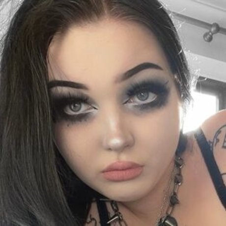 Missspookyrose