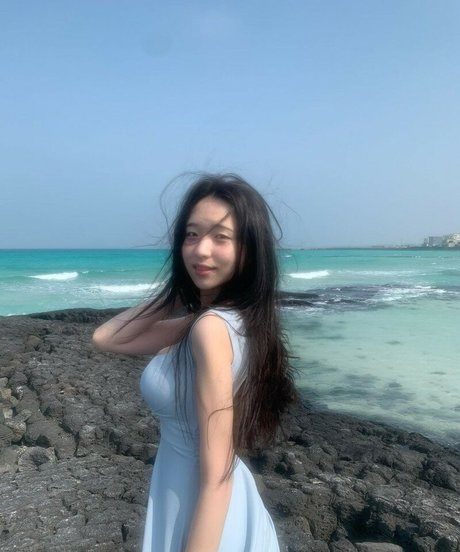 Foto desnuda filtrada de OnlyFans de Lee Yeonwoo