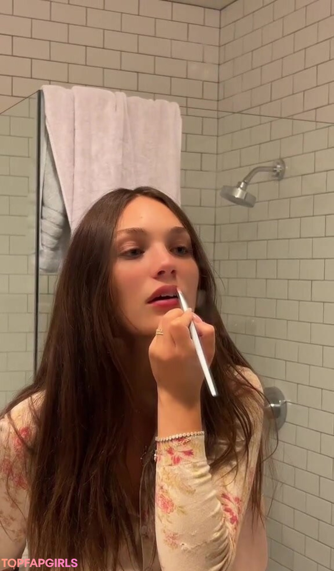 Foto desnuda filtrada de OnlyFans de Maddie Ziegler #577 Foto desnuda filtrada de OnlyFans de Maddie Ziegler #577