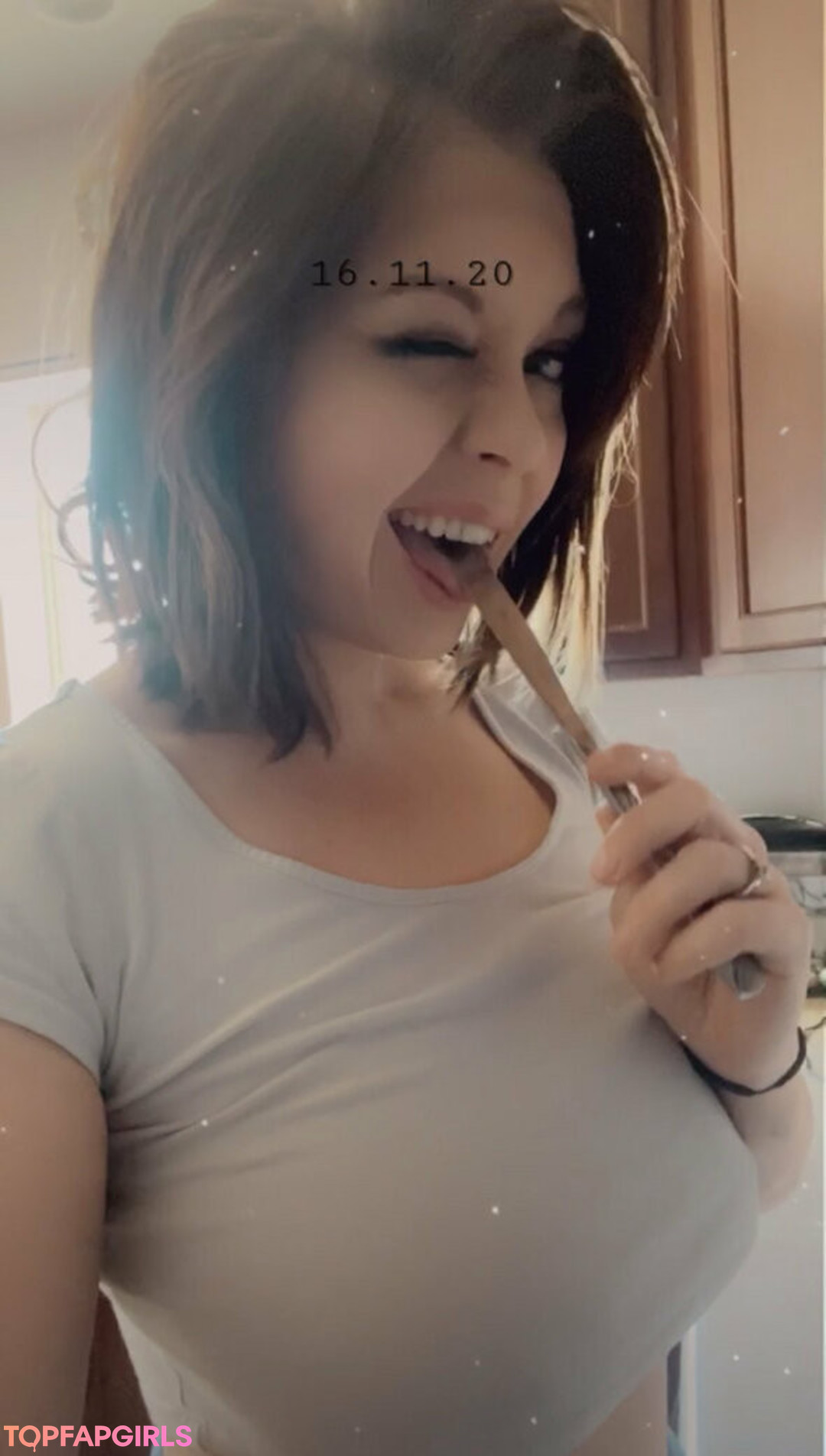 Foto desnuda filtrada de OnlyFans de Youcancallmeoly #184 Foto desnuda filtrada de OnlyFans de Youcancallmeoly #184