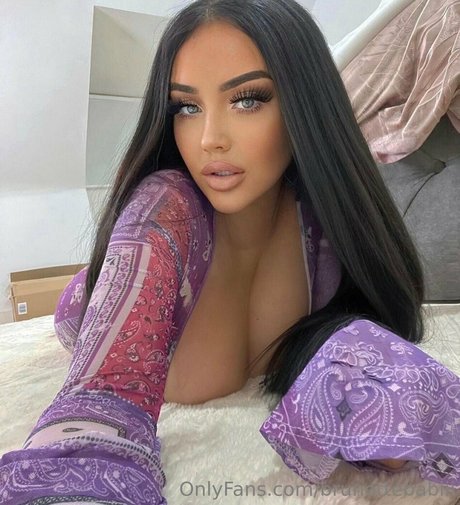 Foto desnuda filtrada de OnlyFans de Brunettebabiii