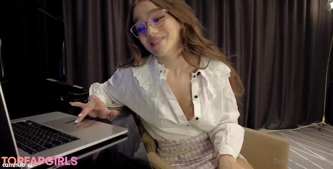 Foto desnuda filtrada de OnlyFans de Seltin Sweety #101 Foto desnuda filtrada de OnlyFans de Seltin Sweety #101