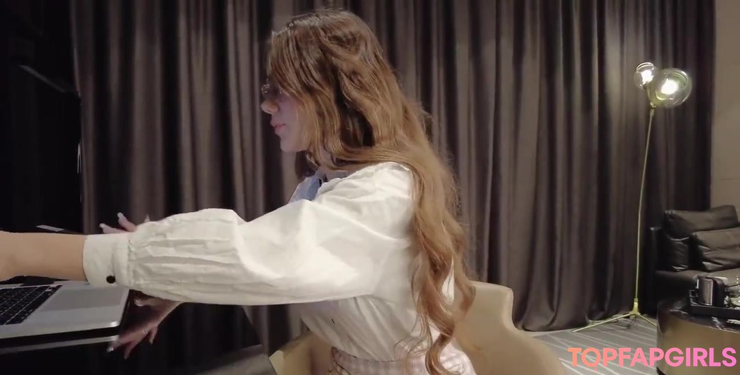 Foto desnuda filtrada de OnlyFans de Seltin Sweety #104 Foto desnuda filtrada de OnlyFans de Seltin Sweety #104