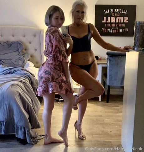 Hannahnicolenextdoor