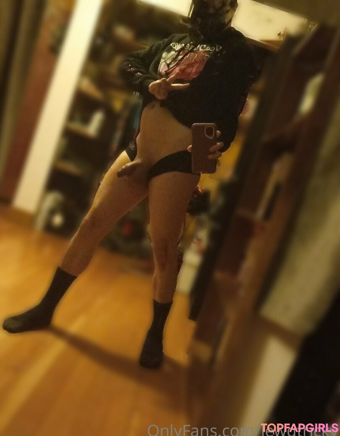 Foto desnuda filtrada de OnlyFans de Lewdtricky #66 Foto desnuda filtrada de OnlyFans de Lewdtricky #66