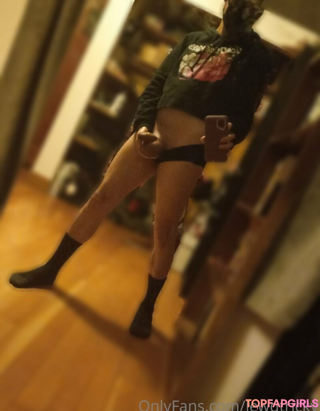 Foto desnuda filtrada de OnlyFans de Lewdtricky #67 Foto desnuda filtrada de OnlyFans de Lewdtricky #67