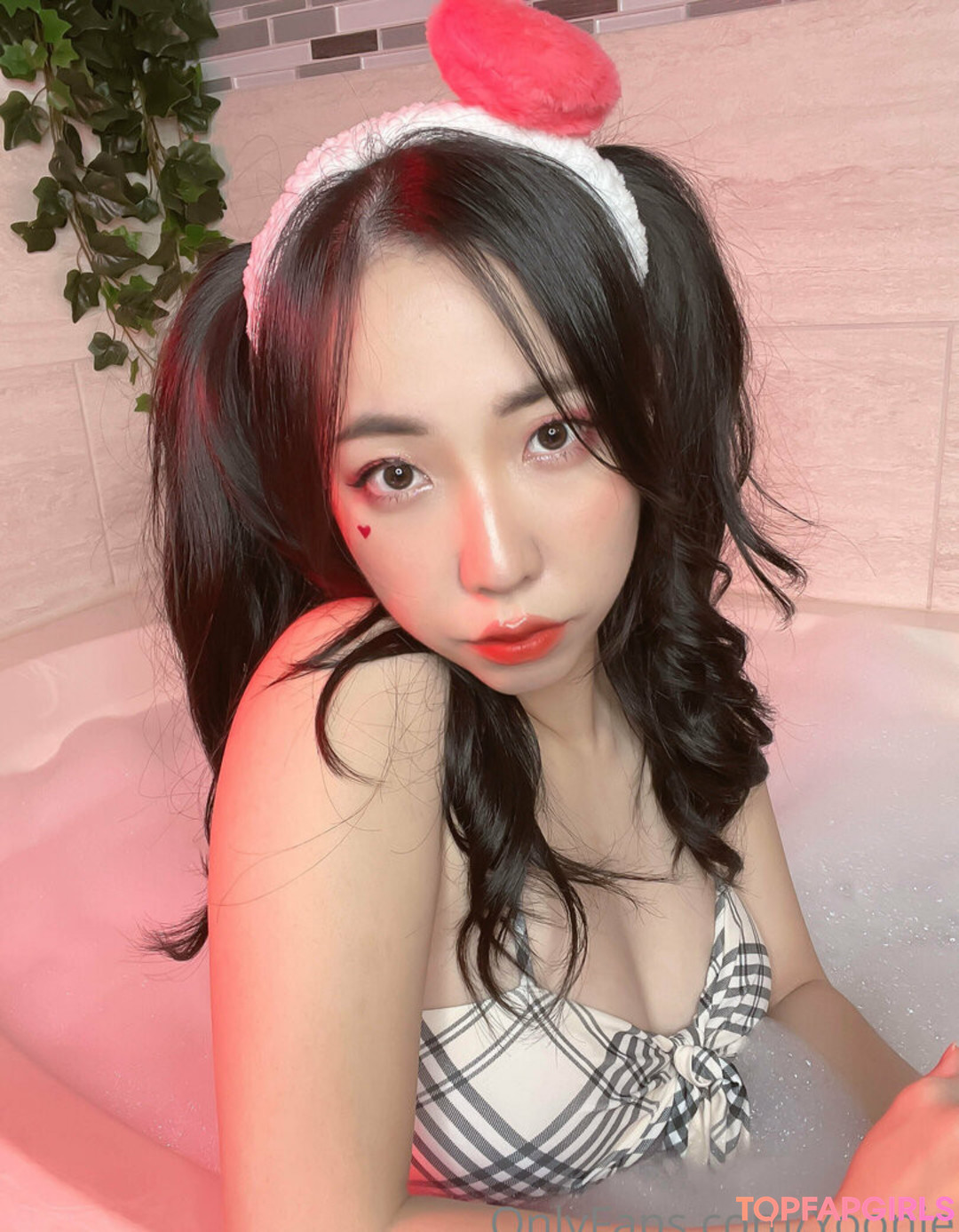 Foto desnuda filtrada de OnlyFans de Yooniefree #78 Foto desnuda filtrada de OnlyFans de Yooniefree #78