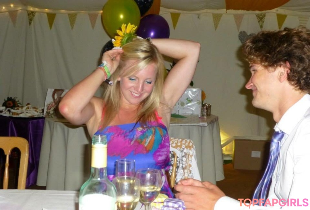 Foto desnuda filtrada de OnlyFans de Katy Yardley #21 Foto desnuda filtrada de OnlyFans de Katy Yardley #21