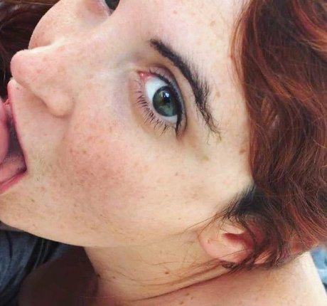 Foto desnuda filtrada de OnlyFans de Violette Decembre
