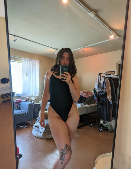 Foto desnuda filtrada de OnlyFans de Rileynicksfree