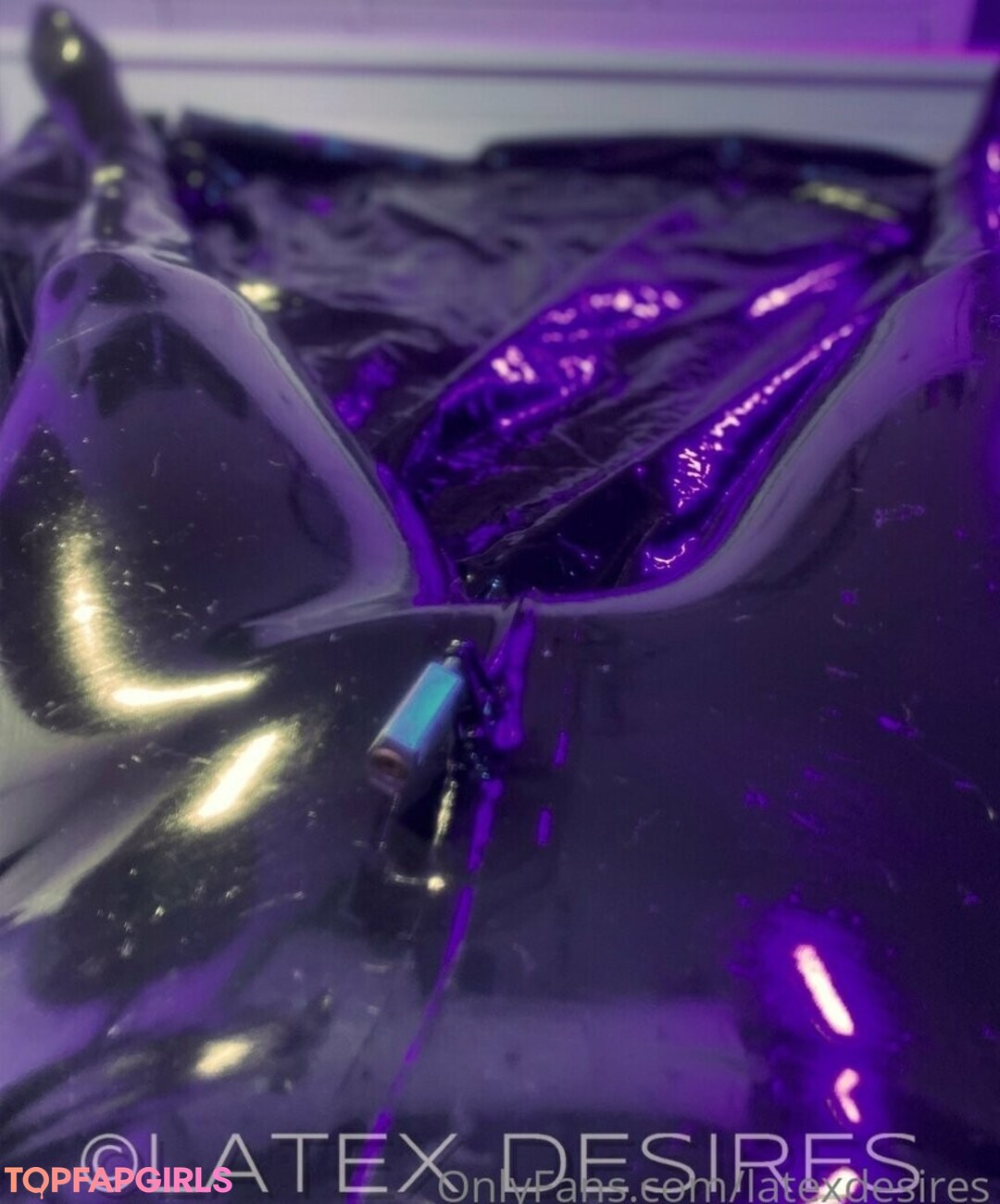 Foto desnuda filtrada de OnlyFans de Latexdesires #102 Foto desnuda filtrada de OnlyFans de Latexdesires #102