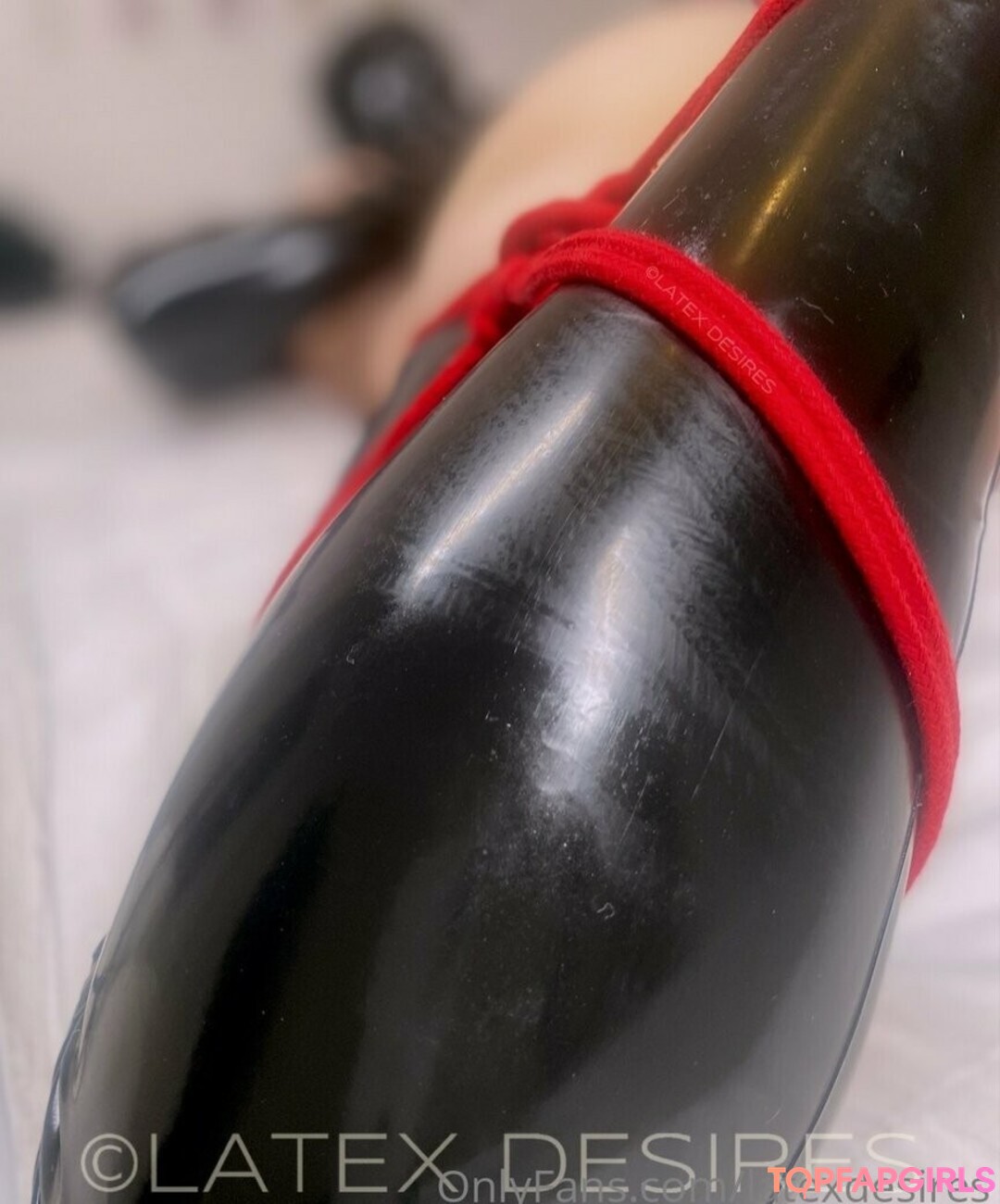 Foto desnuda filtrada de OnlyFans de Latexdesires #173 Foto desnuda filtrada de OnlyFans de Latexdesires #173