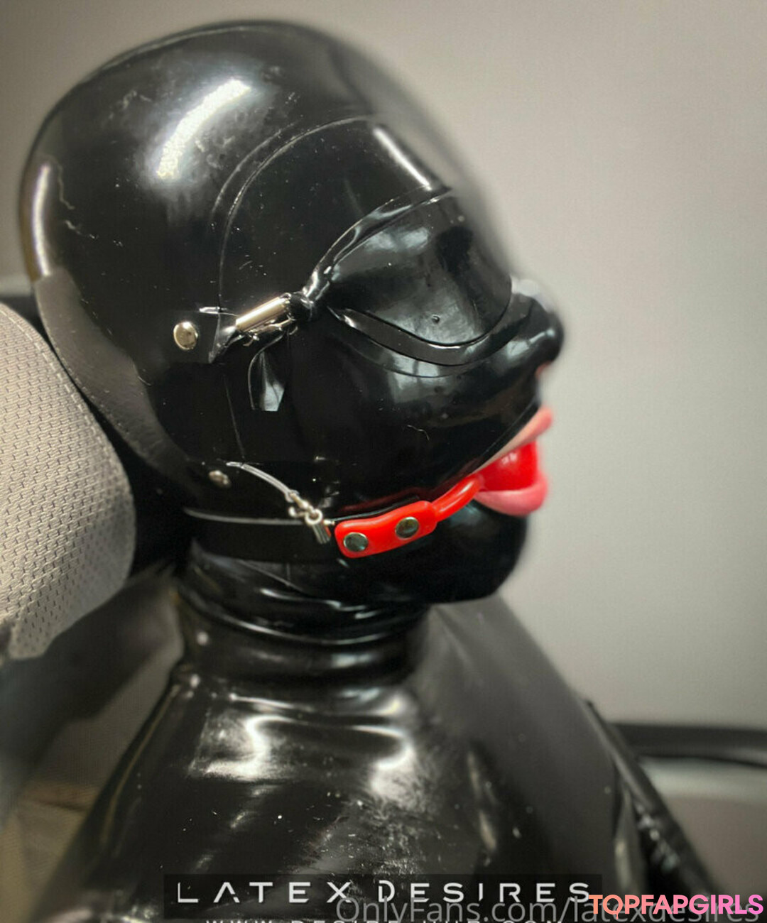 Foto desnuda filtrada de OnlyFans de Latexdesires #213 Foto desnuda filtrada de OnlyFans de Latexdesires #213