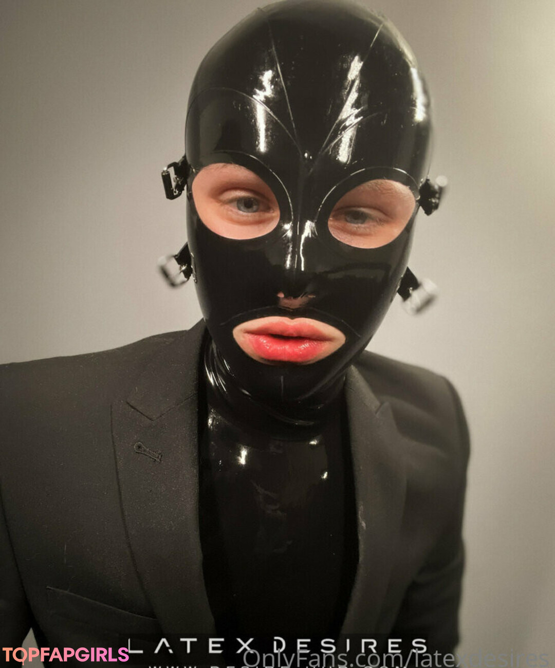 Foto desnuda filtrada de OnlyFans de Latexdesires #232 Foto desnuda filtrada de OnlyFans de Latexdesires #232
