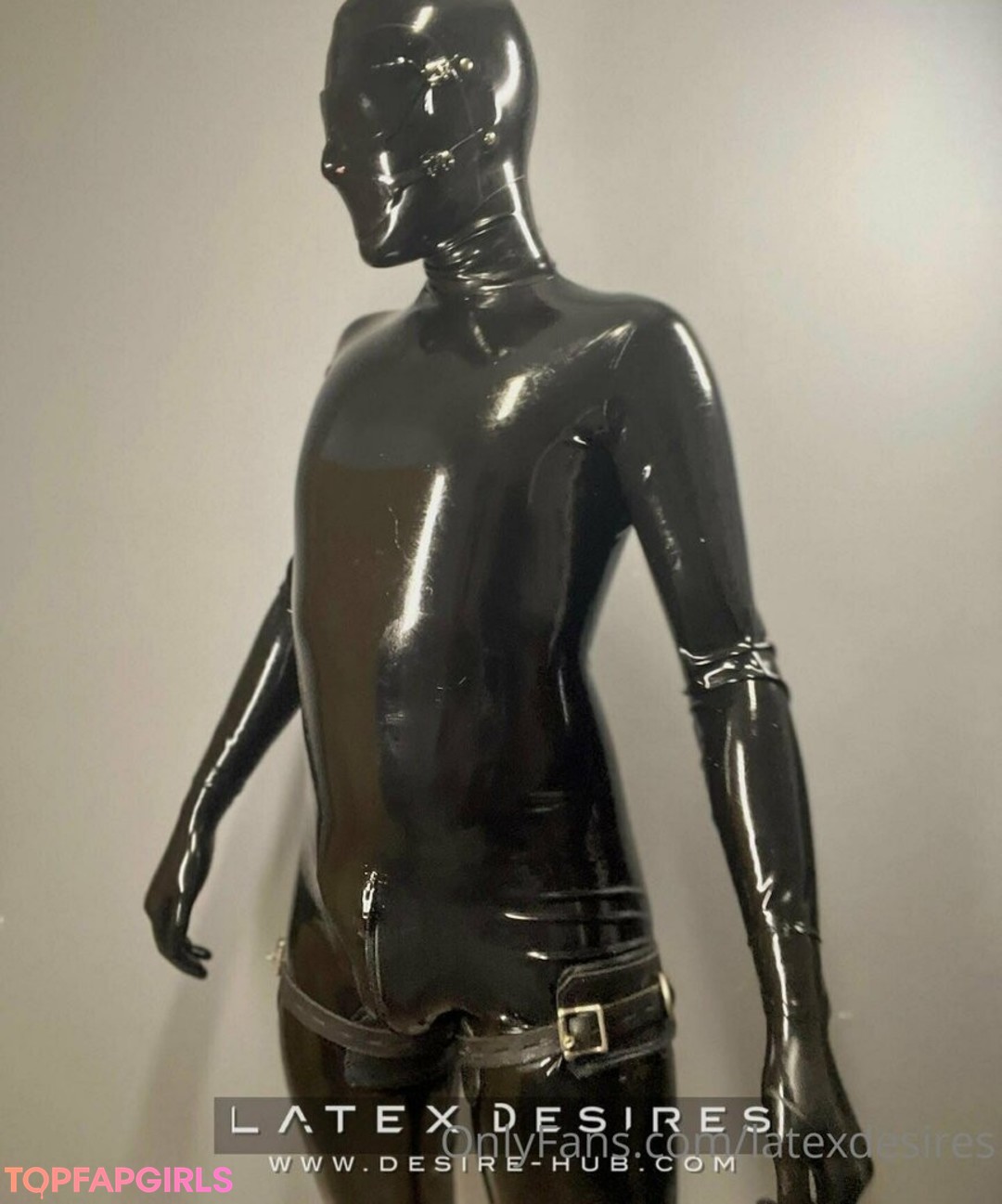 Foto desnuda filtrada de OnlyFans de Latexdesires #251 Foto desnuda filtrada de OnlyFans de Latexdesires #251