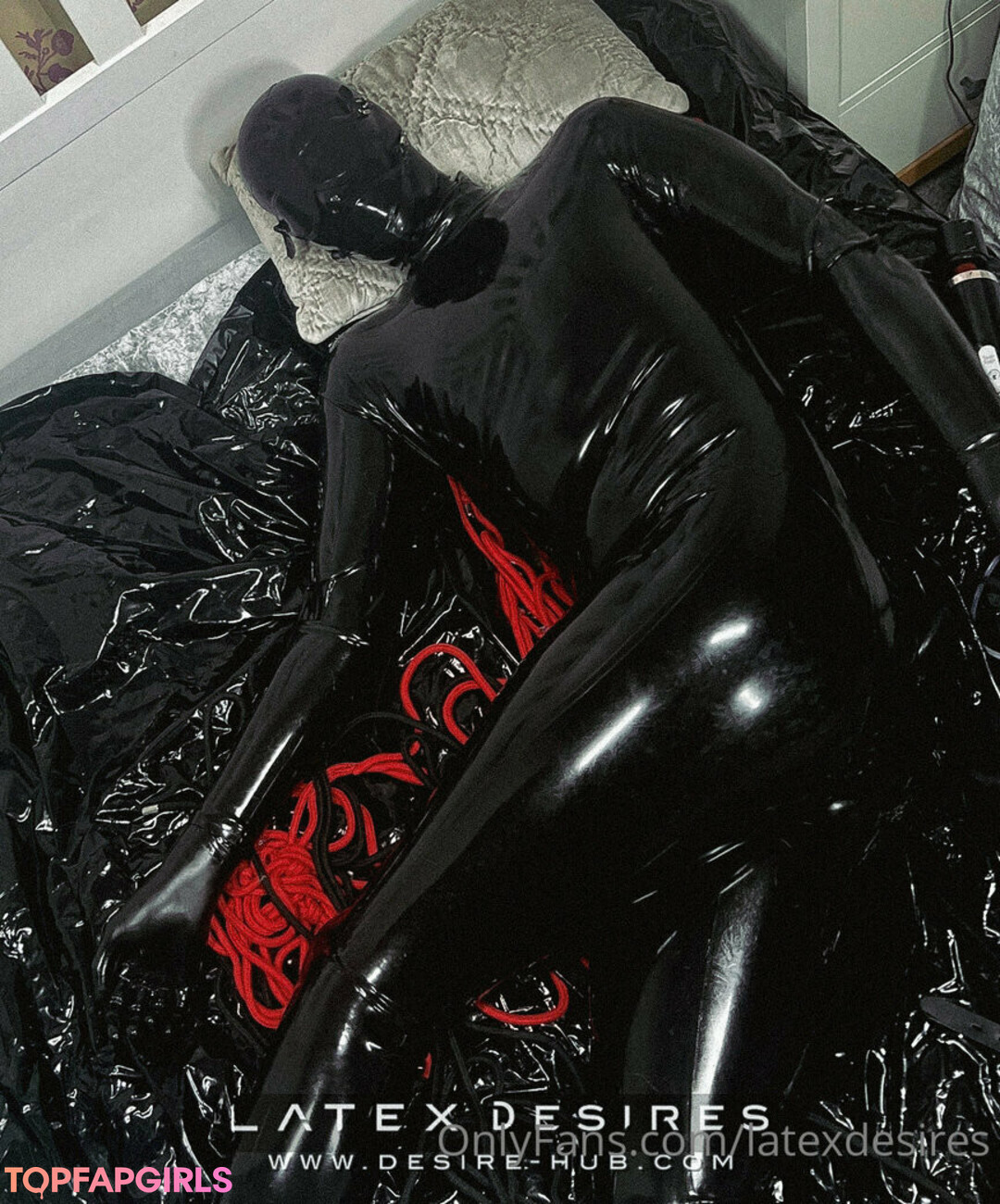 Foto desnuda filtrada de OnlyFans de Latexdesires #272 Foto desnuda filtrada de OnlyFans de Latexdesires #272