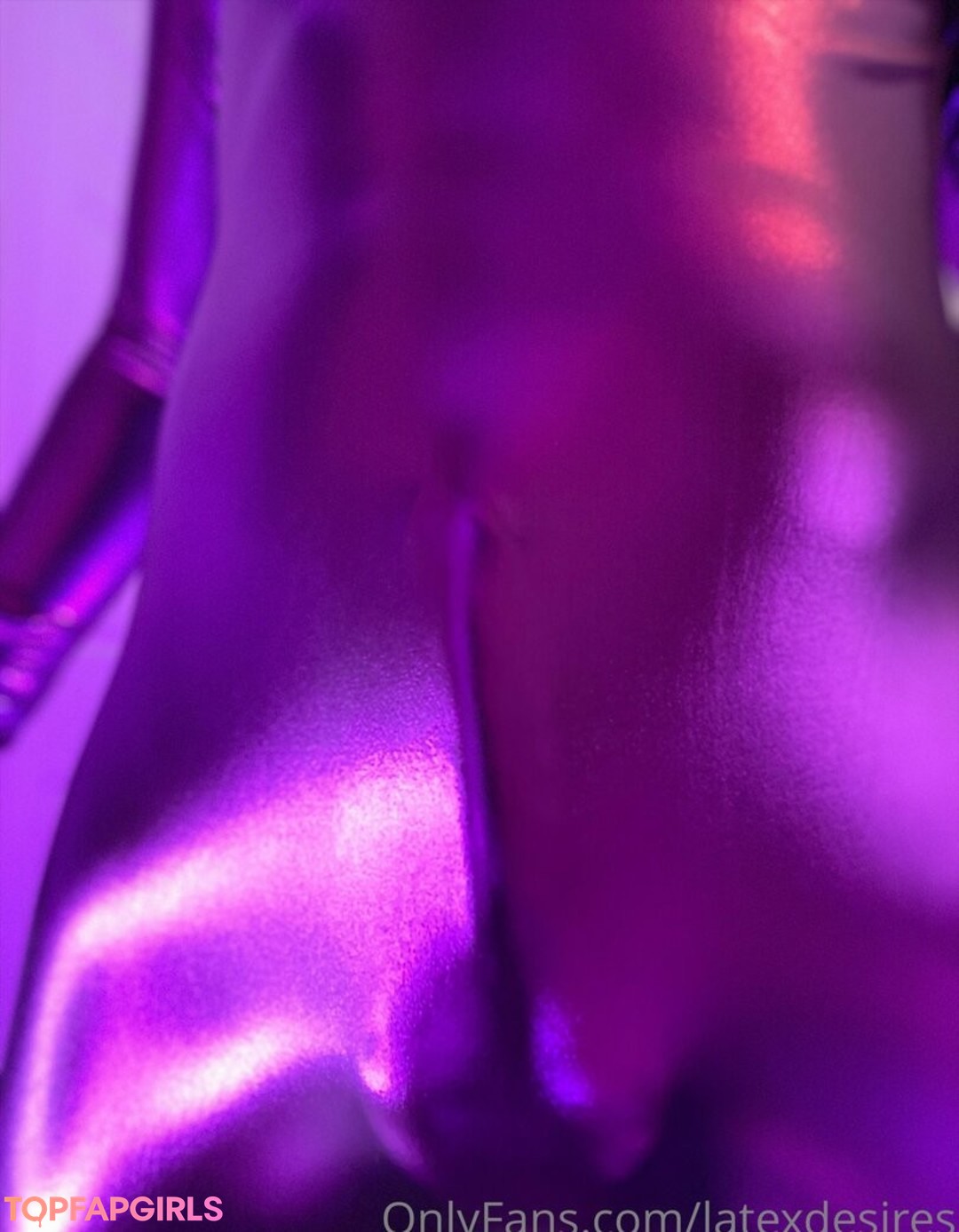 Foto desnuda filtrada de OnlyFans de Latexdesires #284 Foto desnuda filtrada de OnlyFans de Latexdesires #284