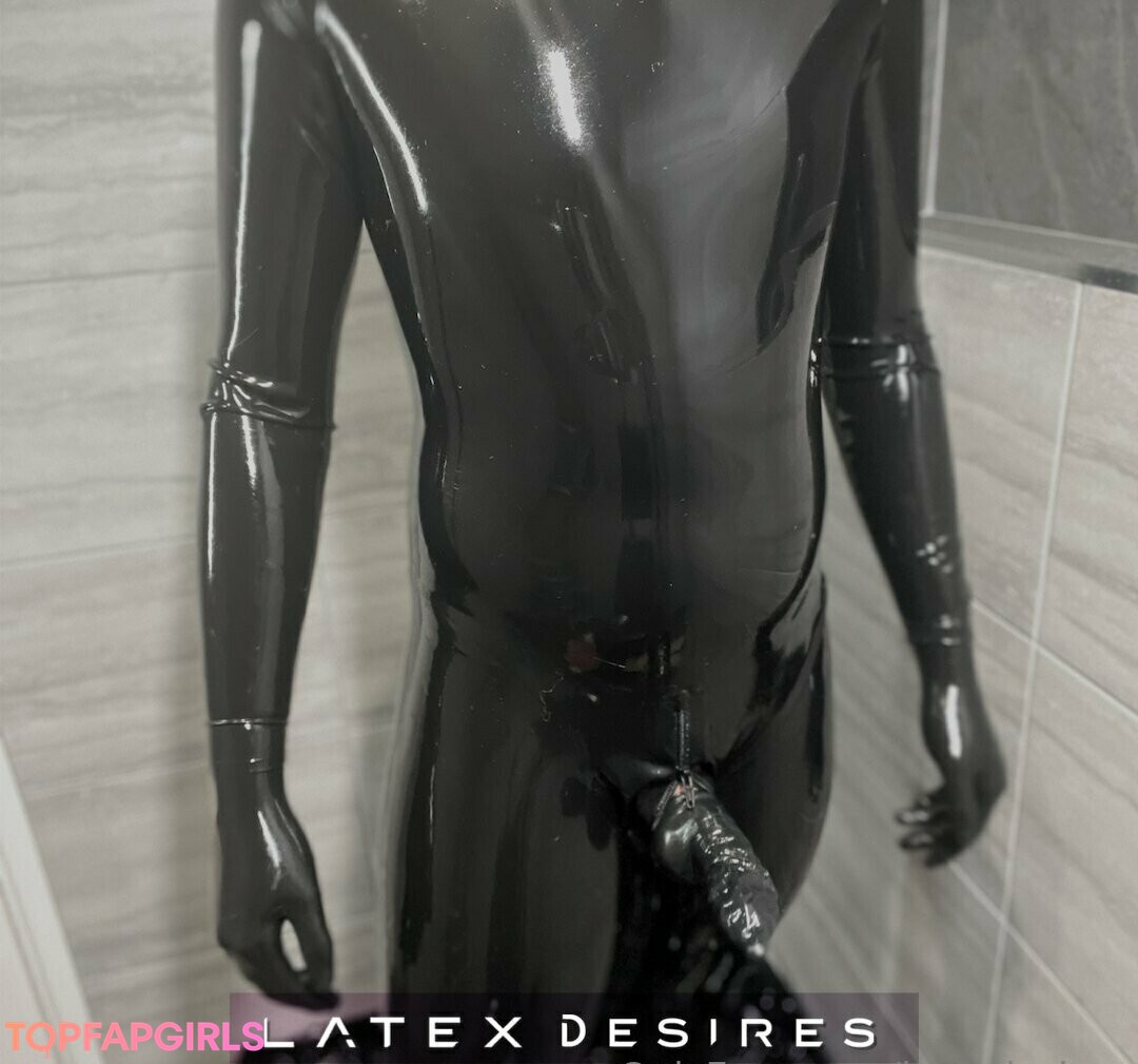 Foto desnuda filtrada de OnlyFans de Latexdesires #56 Foto desnuda filtrada de OnlyFans de Latexdesires #56