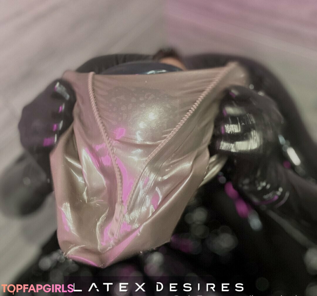 Foto desnuda filtrada de OnlyFans de Latexdesires #76 Foto desnuda filtrada de OnlyFans de Latexdesires #76
