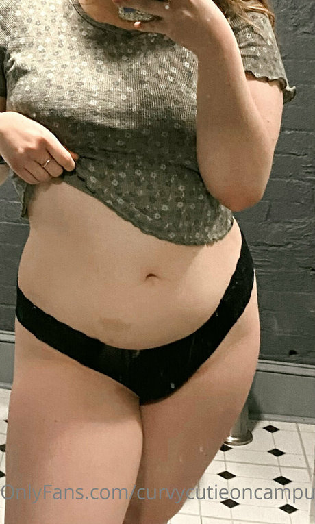 Curvycutieoncampus