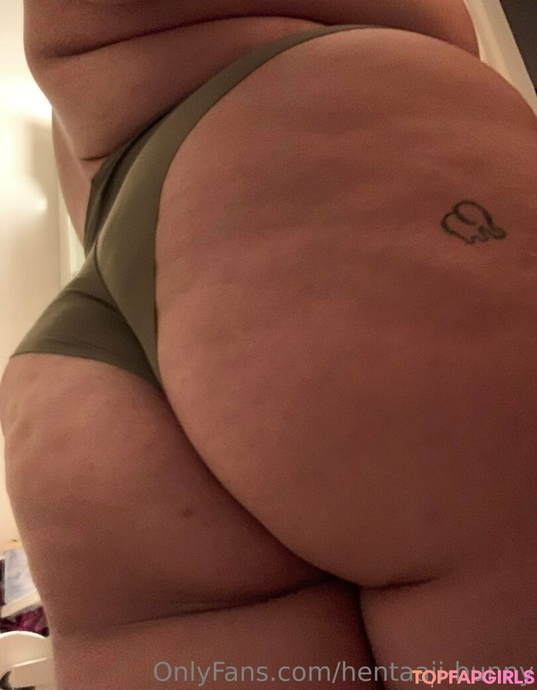 Foto desnuda filtrada de OnlyFans de Hentaaiibunny #13 Foto desnuda filtrada de OnlyFans de Hentaaiibunny #13